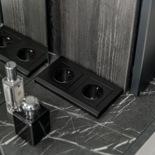 Рамка из поликарбоната на 2 поста Stark черный W0021808