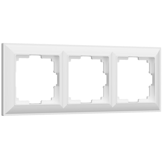 Рамка из пластика на 3 поста Fiore белый W0032201