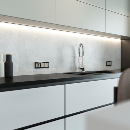 Розетка влагозащ. с зазем. с защит. крышкой и шторками (дымчатый) W1271204