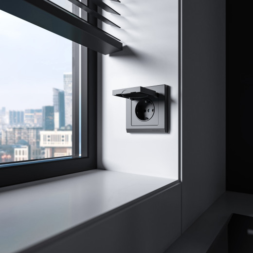 Розетка влагозащ. с зазем. с защит. крышкой и шторками N (графит матовый) W1171264