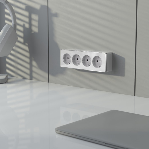 Розетка четверная с заземлением и шторками Gallant белая W5072210