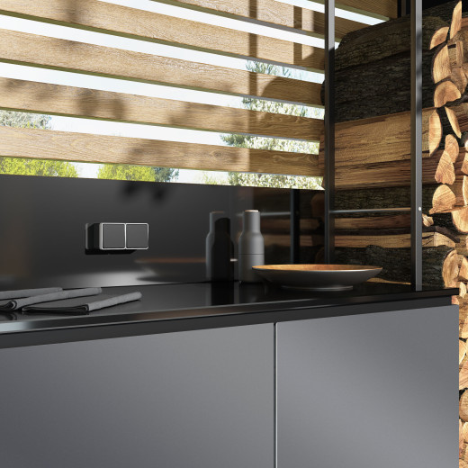 Выключатель одноклавишный влагозащищенный Gallant черный/хром W5010235