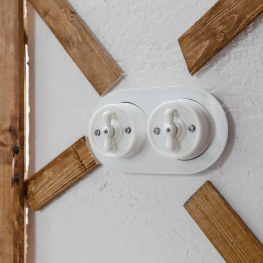 Выключатель на 4 положения двухклавишный белый ретро W5620001