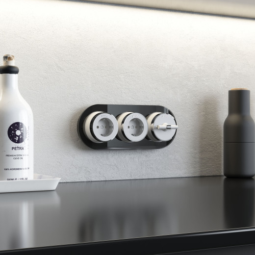 Рамка из стекла на 3 поста черный W0035108