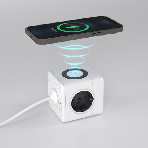 Розеточный блок 3-местный + 3×USB + беспроводная зарядка W6513501