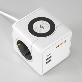 Розеточный блок 3-местный + 3×USB + беспроводная зарядка W6513501